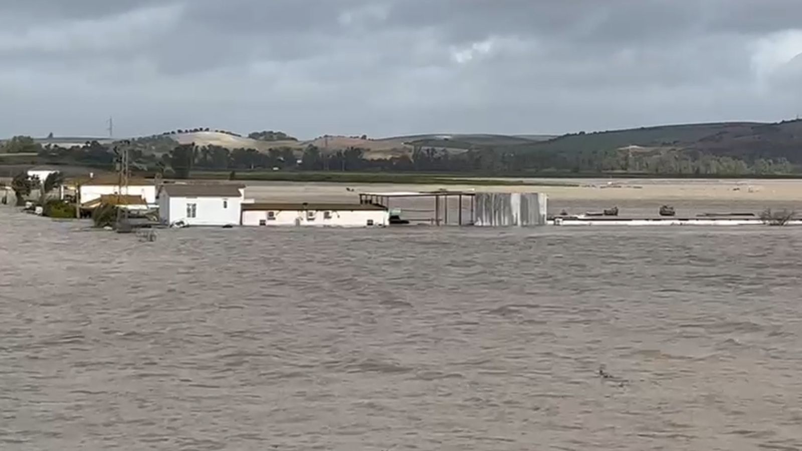 Más viviendas inundadas de Los Cejos tras la crecida del Guadalete.
