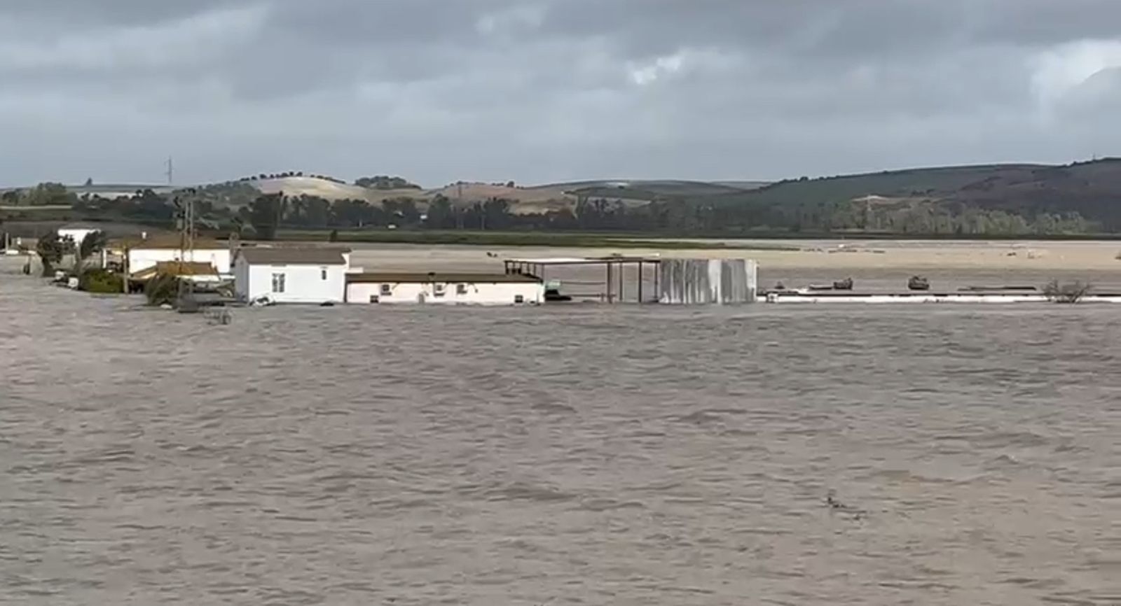 Más viviendas inundadas tras la crecida del Guadalete.