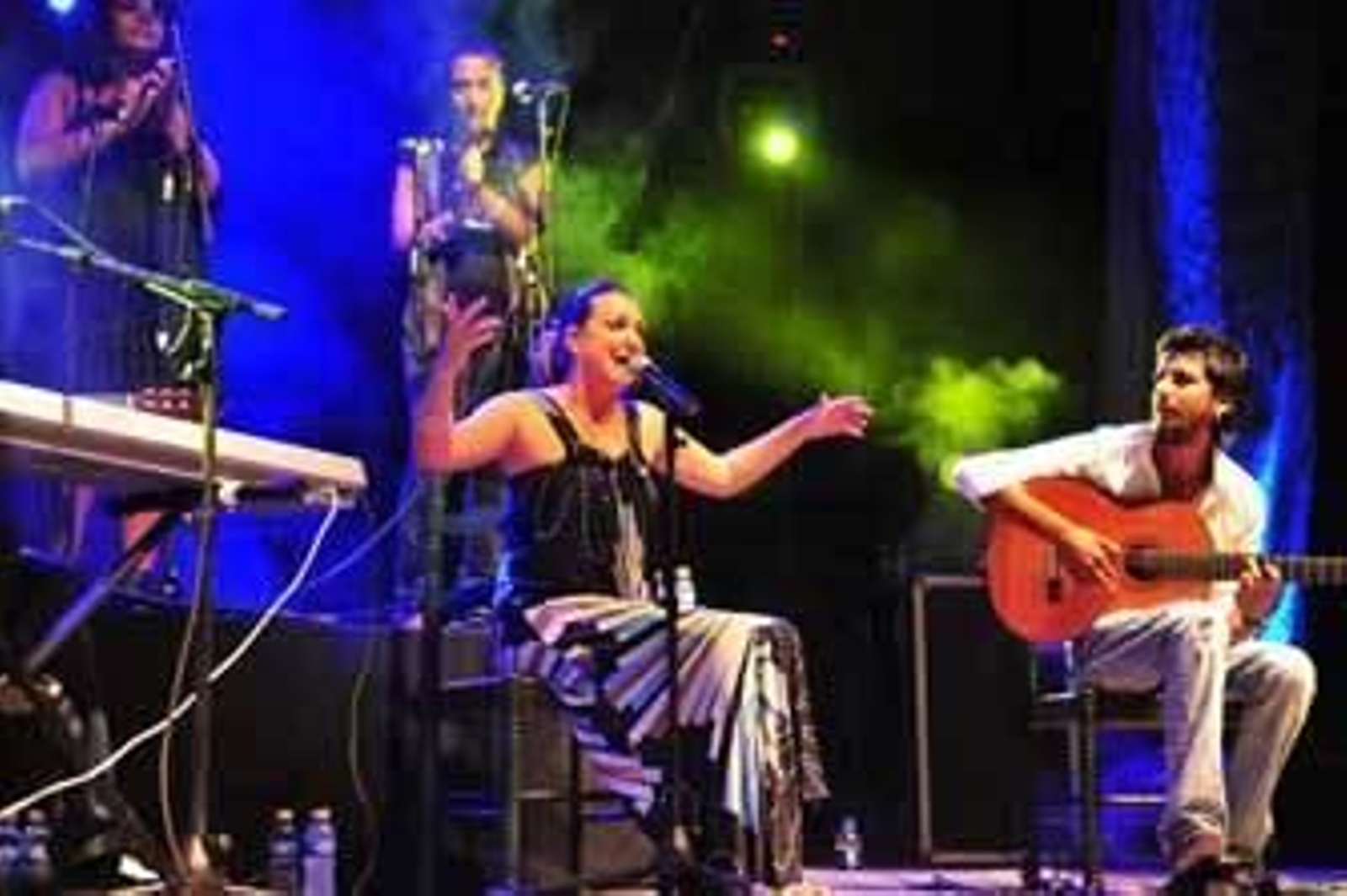 Niña Pastori, en un momento de su actuación en la plaza de toros isleña. /Elías Pimentel