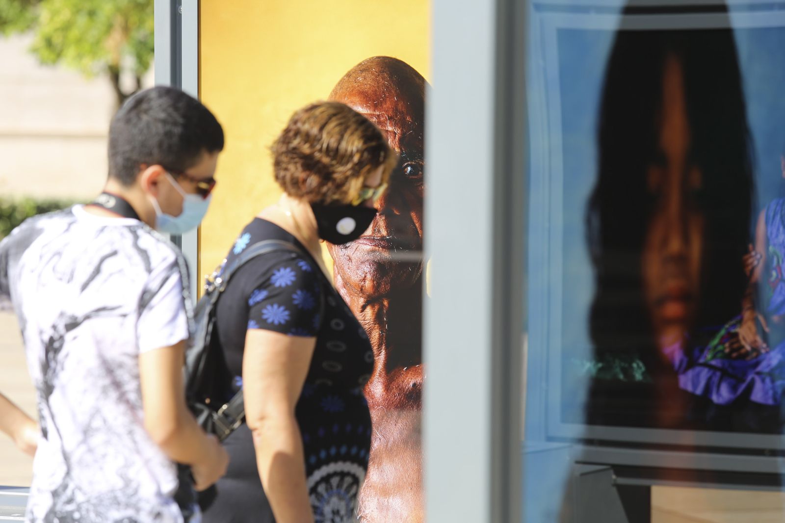 Fotos de la exposición sobre la vida cotidiana en la India de la calle Alcazabilla