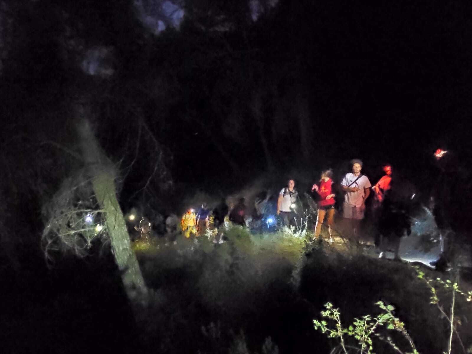 Imagen de una actividad de senderismo organizada por la localidad de Otura