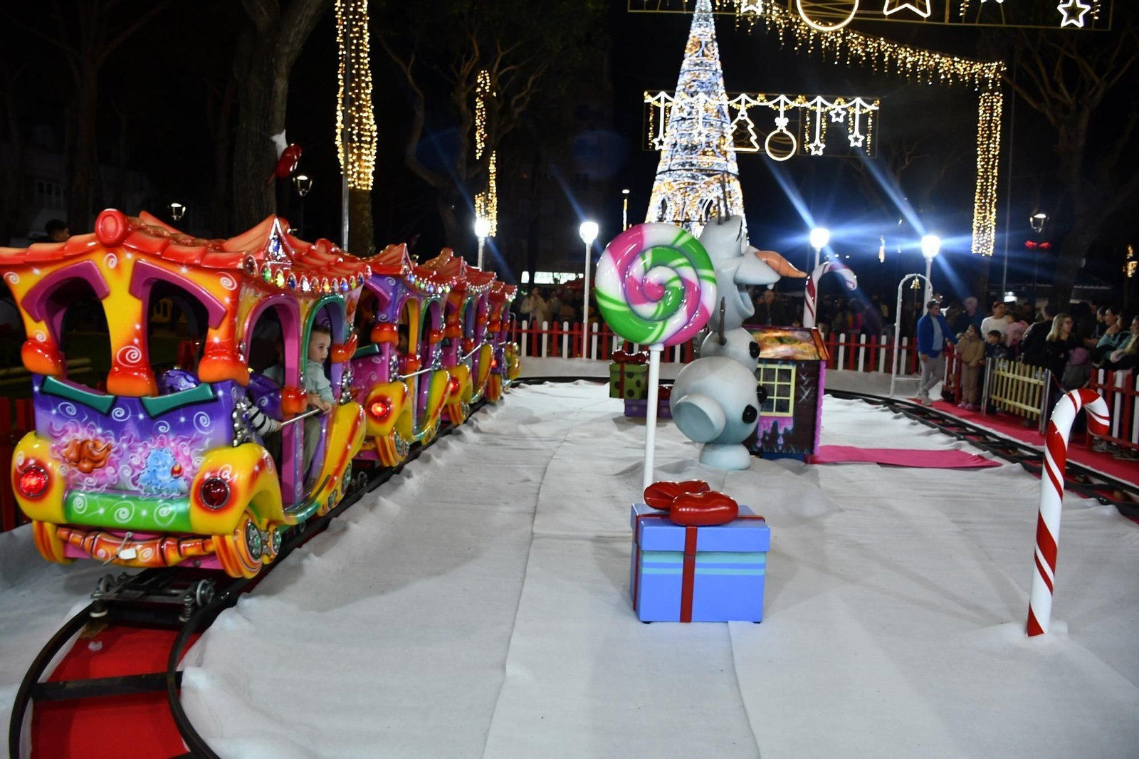 El encendido del alumbrado de Navidad en San Roque