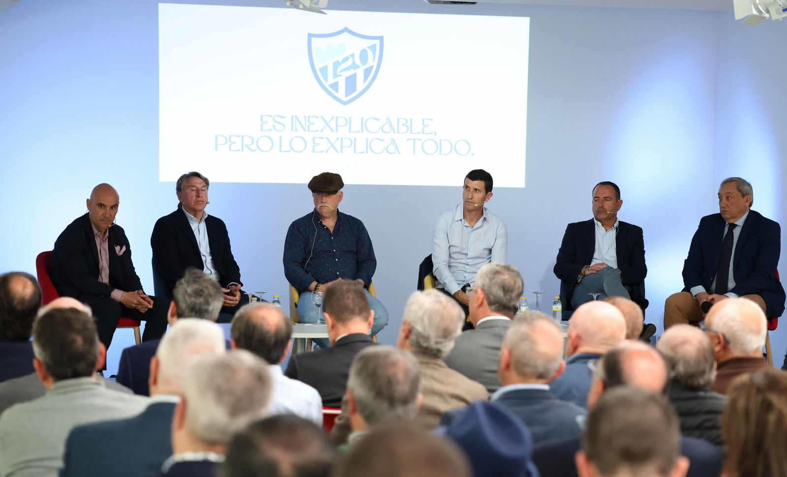 Las fotos de la gran reunión del 120 aniversario del fútbol en Málaga Las fotos de la gran reunión del 120 aniversario del fútbol en Málaga