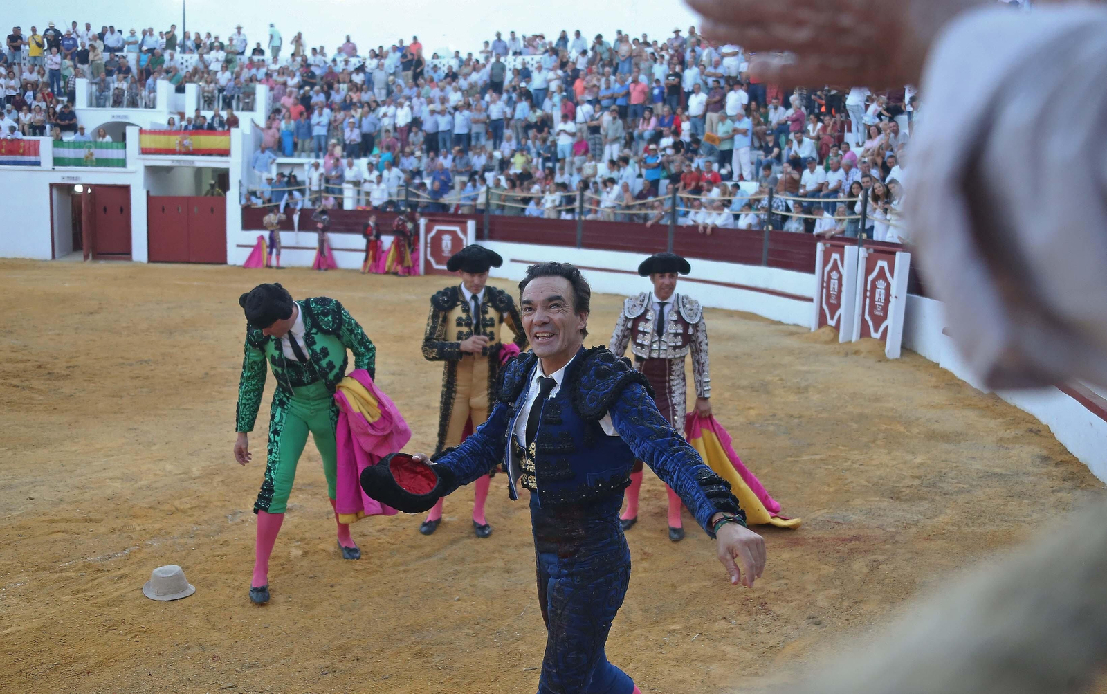 Fotos de la corrida de la reapertura de la plaza de toros de Tarifa: El Cid, Manuel Escribano y Manuel Ponce