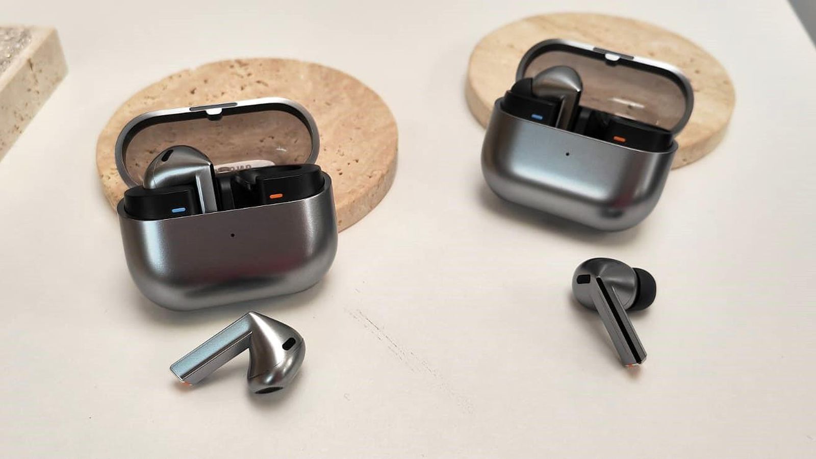 Auriculares Samsung Galaxy Buds3 y Buds3 Pro Auriculares Samsung Galaxy Buds3 y Buds3 Pro