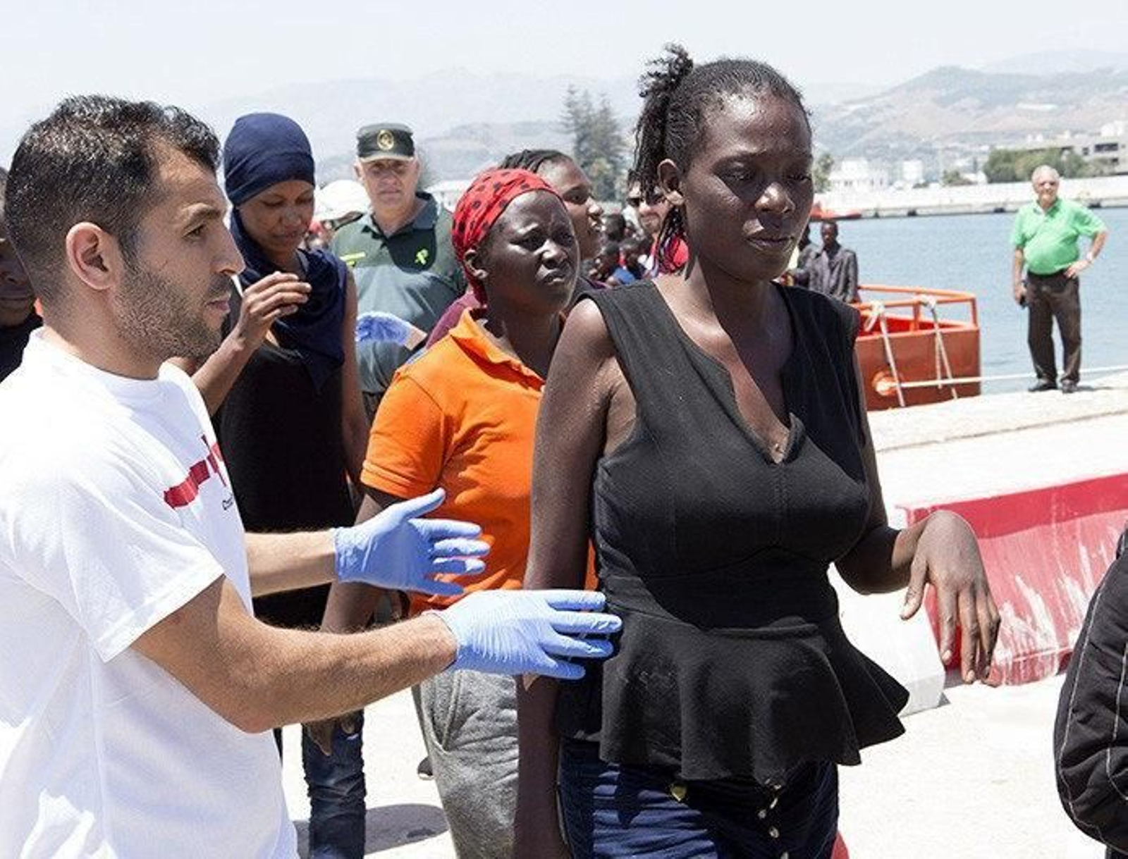 Llegada al puerto de Motril de los inmigrantes rescatados cerca de la Isla de Alborán.