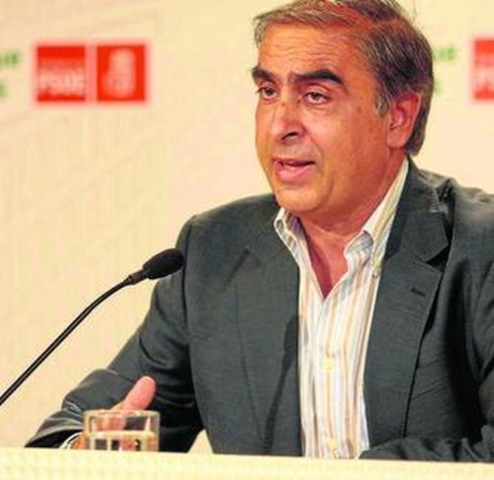 Martínez Olmos, portavoz del PSOE de la comisión de Sanidad.