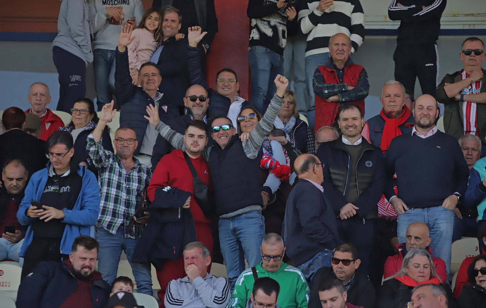 Búscate en el Nuevo Mirador durante el Algeciras - Atlético Madreliño de Primera Federación