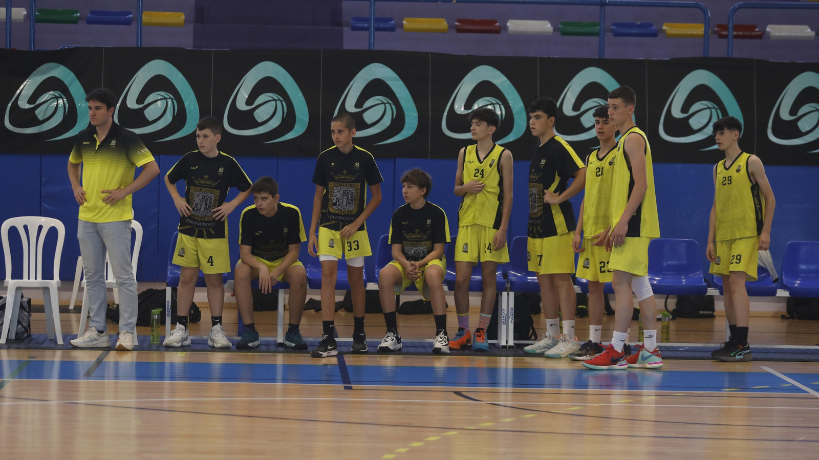 Las fotos de las semifinales del Cadeba infantil masculino de La Línea