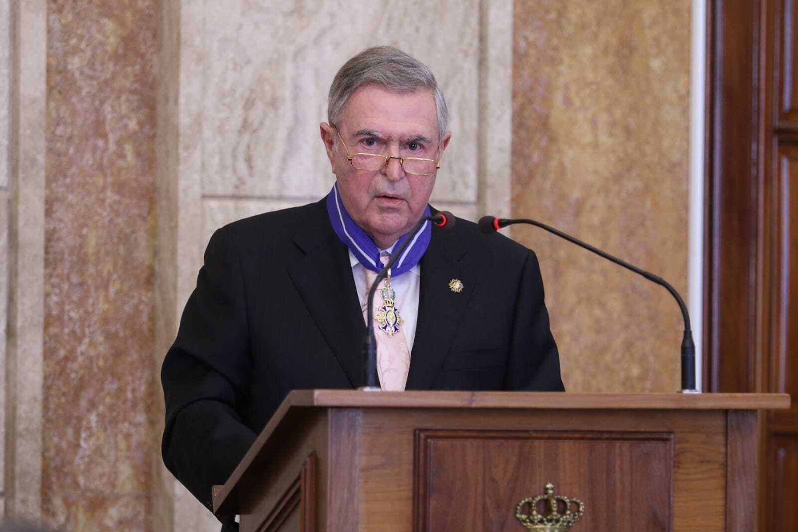 Fernando Brea recibe la Encomienda del Mérito Civil por su dedicación como servidor público