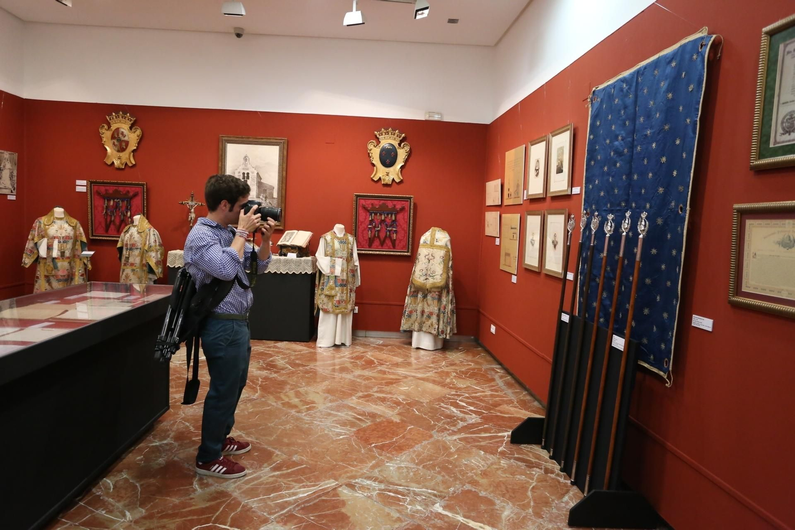 Las imágenes de la exposición de la Hermandad de Valme