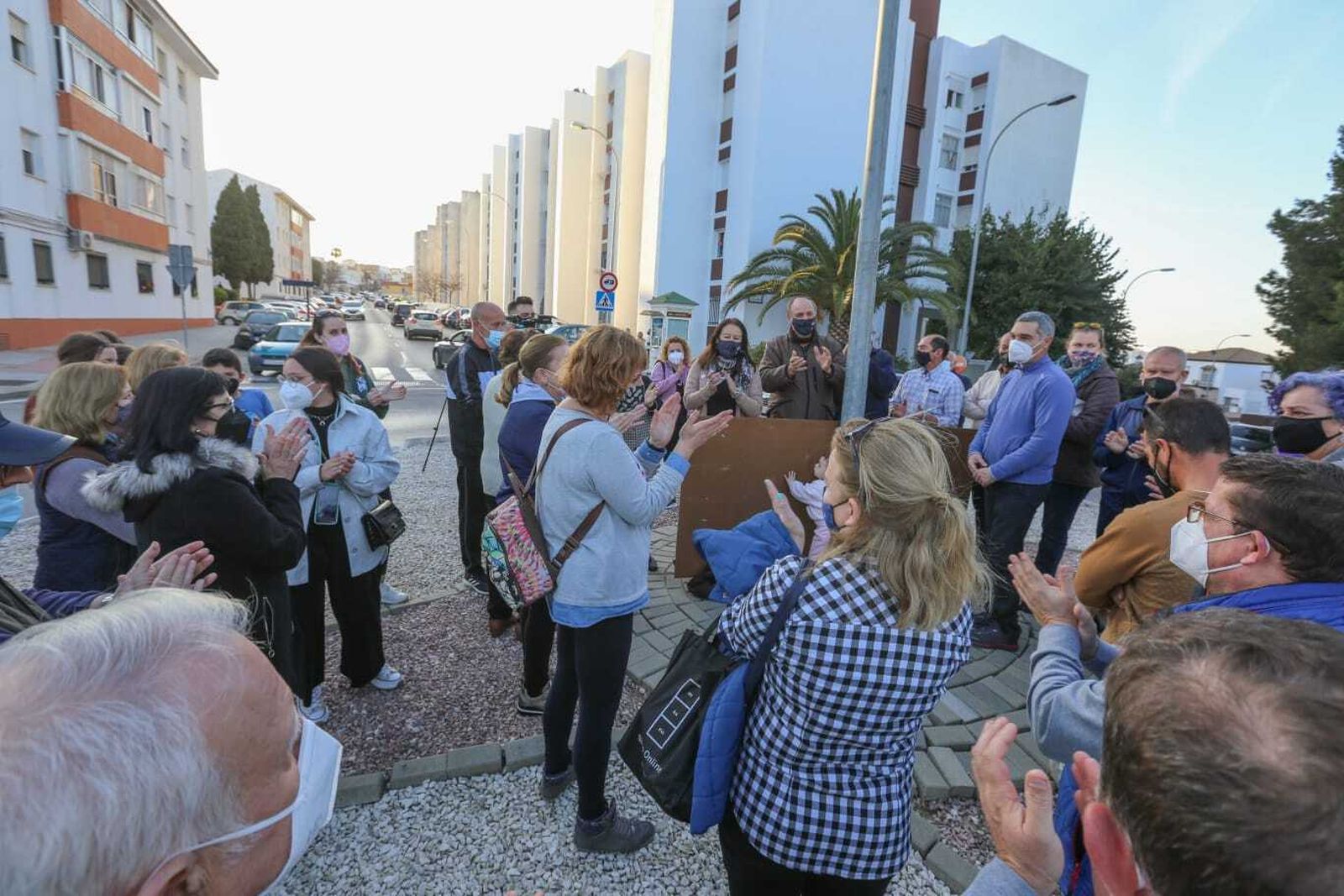 Protesta de vecinos el pasado 10 de marzo exigiendo ascensores al Gobierno andaluz.