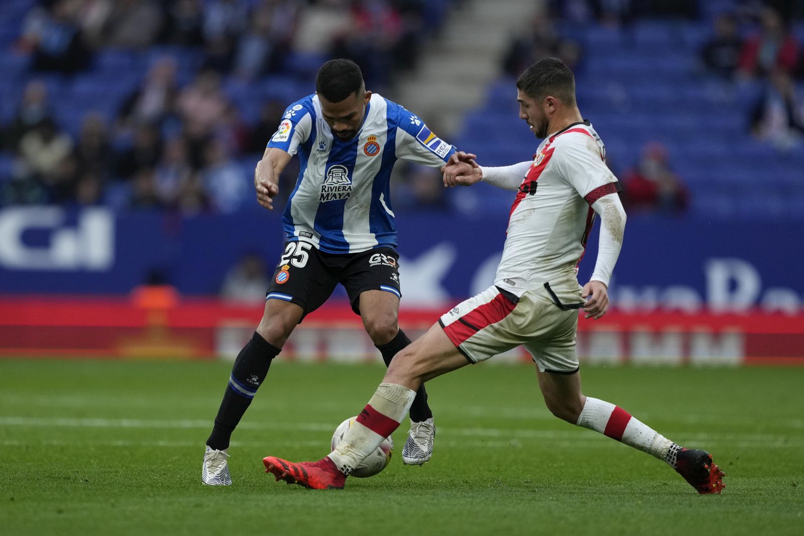 Yangel Herrera, exnazarí, será uno de los atractivos del encuentro.