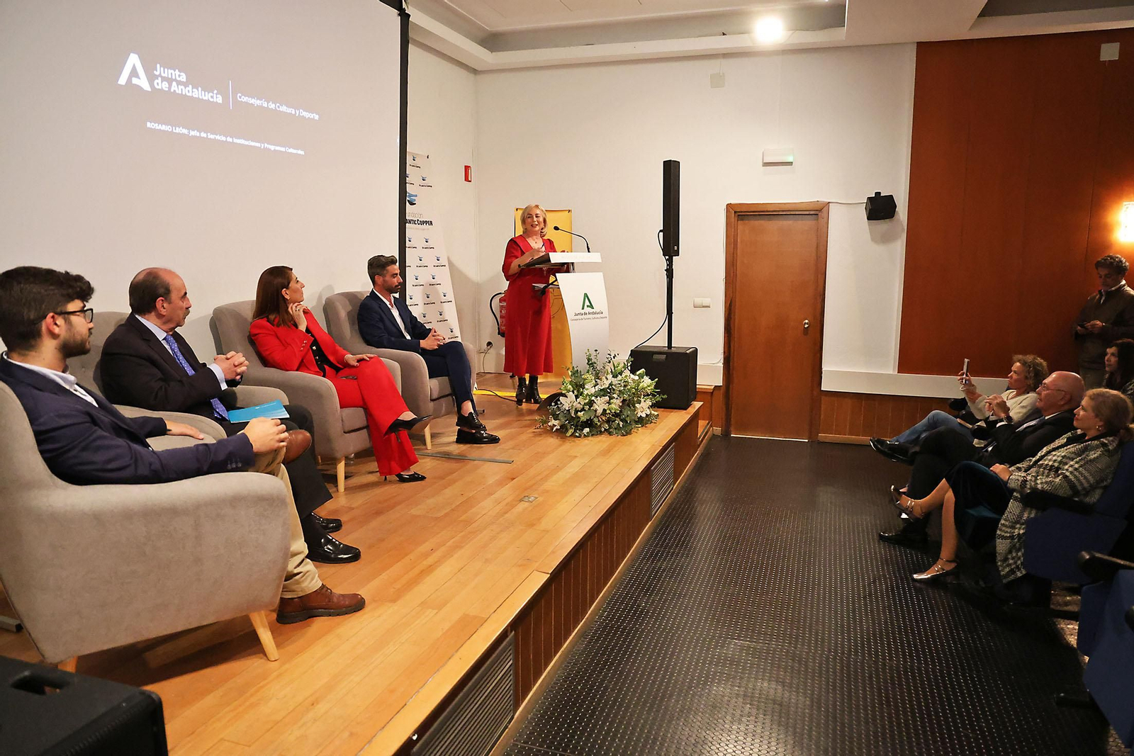 Imágenes de la Presentación del proyecto de Recreación del Carro Tartésico y la exposición 'La Joya vida y eternidad en Tarteso'