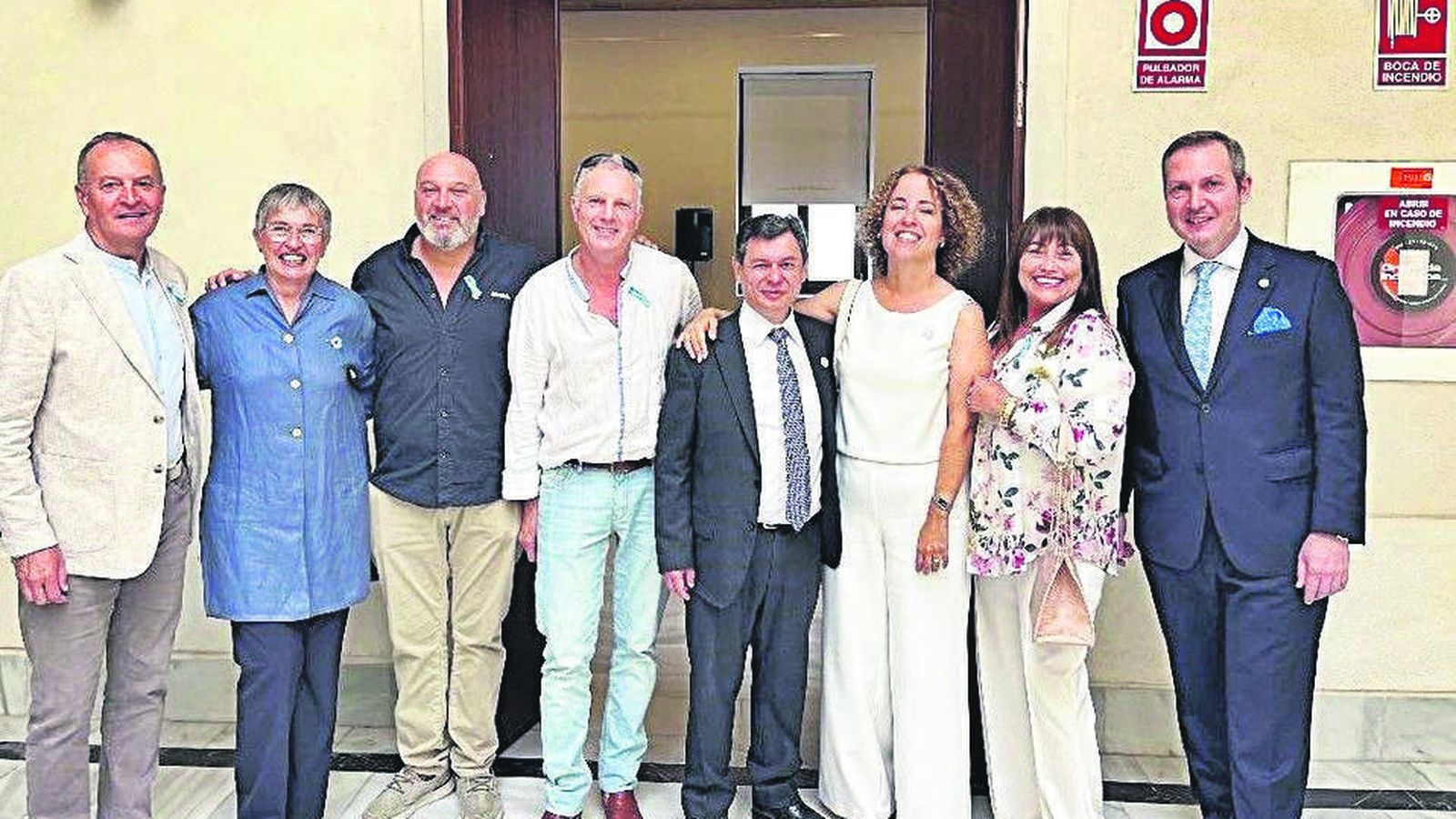 Rodolfo Morera, Adriana García, Fabián y Claudio Vidussi, el cónsul de Argentina Sergio Servin, Pola Servin, Silvia Castillo y Ezequiel Andres.