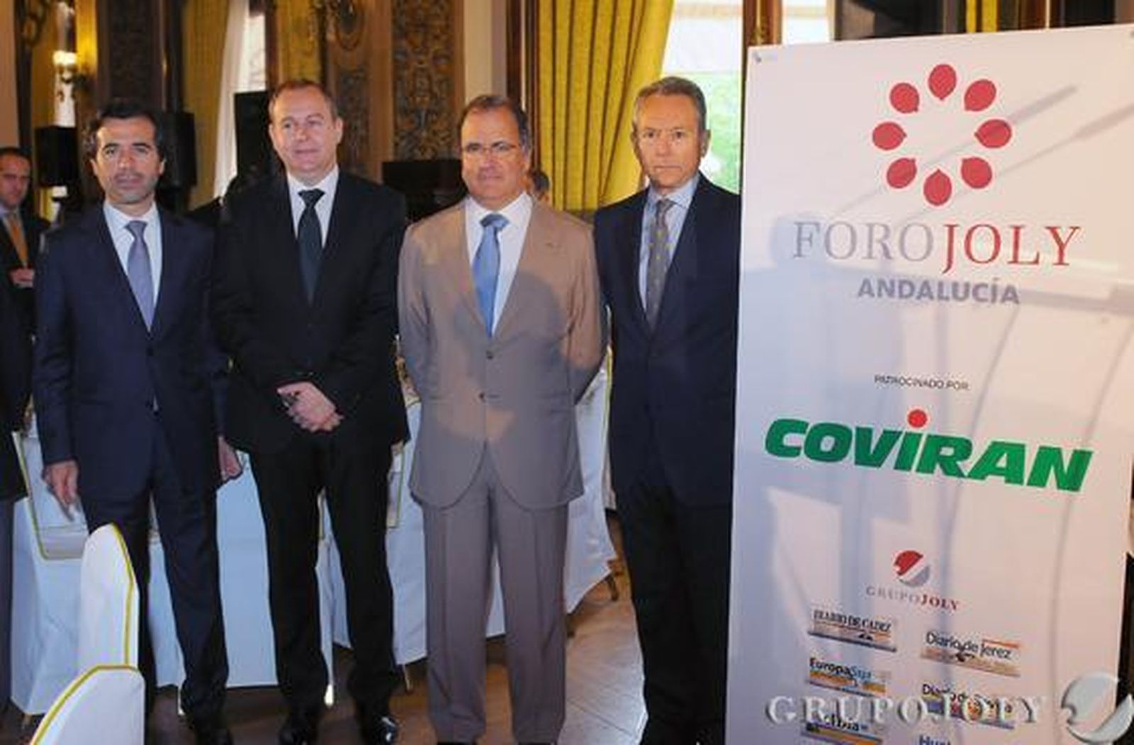 Jorge Monteiro, cónsul de Portugal en Andalucía; Luis Osuna; Antonio Pires de Lima y José Joly, presidente del Grupo Joly. / Belén Vargas / Juan Carlos Vázquez