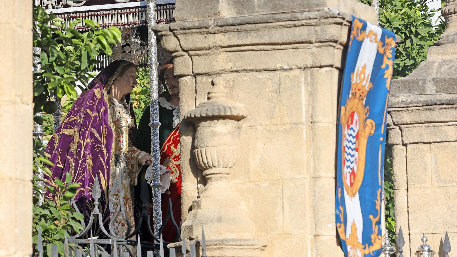 Imágenes de la procesión de María Santísima de la Trinidad por Jerez