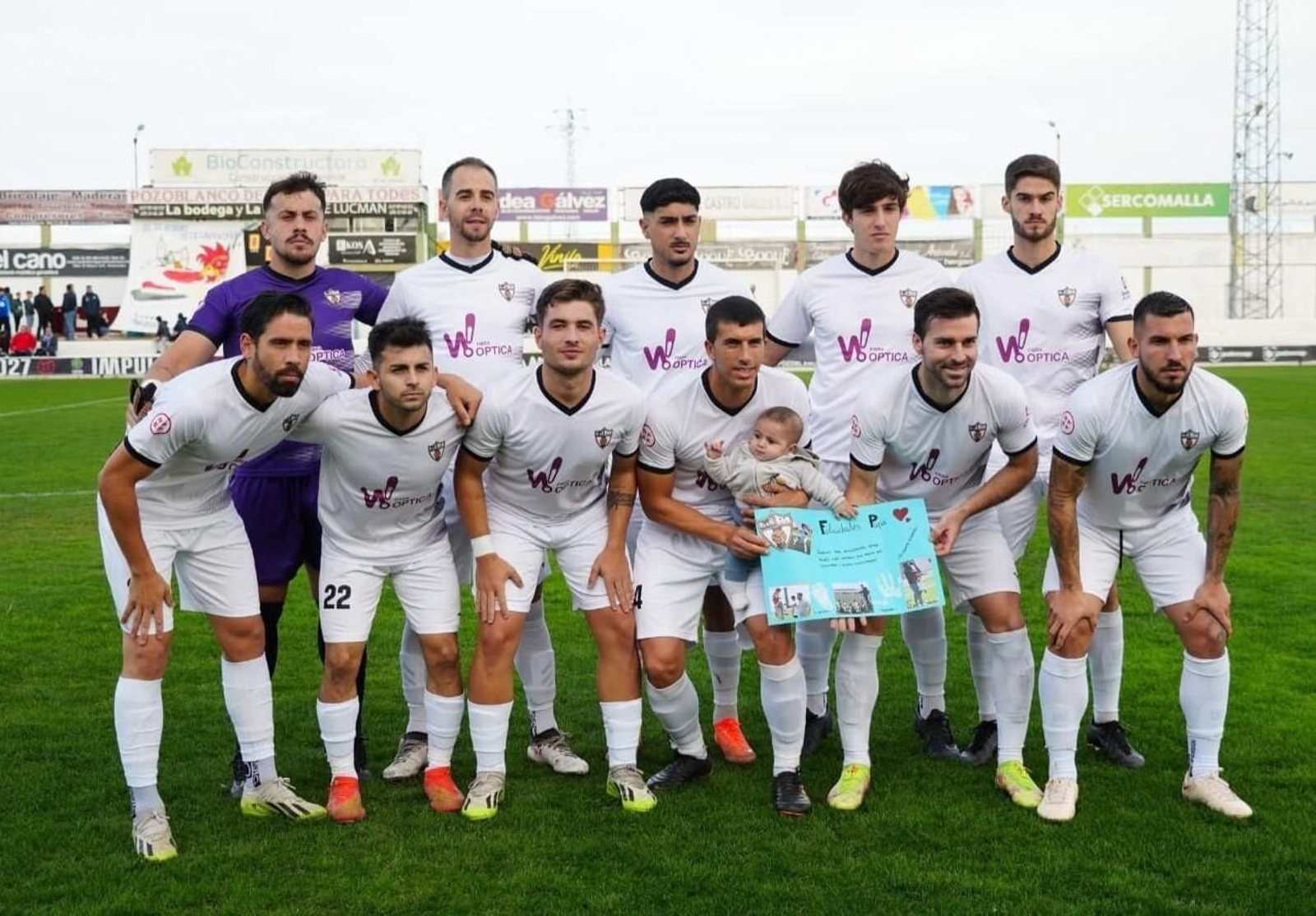 Formación inicial que presentó el Pozoblanco en el partido de ida conta el Xerez CD, su última derrota como local.