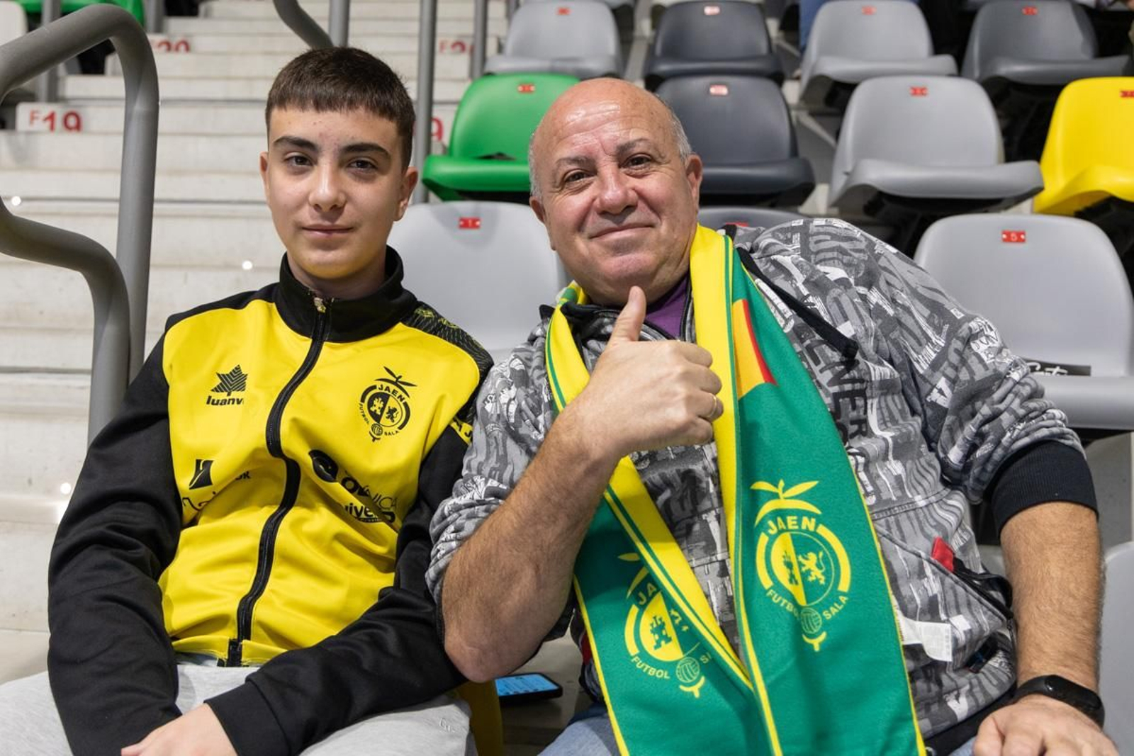 La goleada del Jaén Paraíso Interior FS ante el Viña Albali Valdepeñas, en imágenes