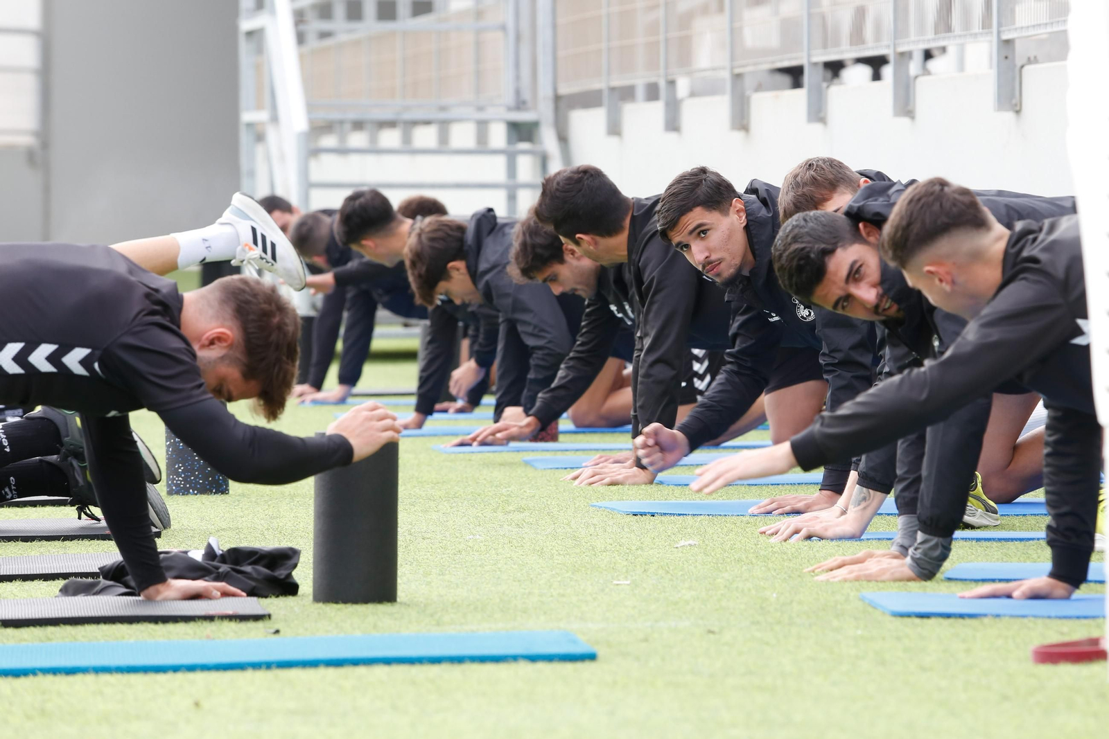 Las fotos del entrenamiento de la Balona previo al partido con el Villanovense