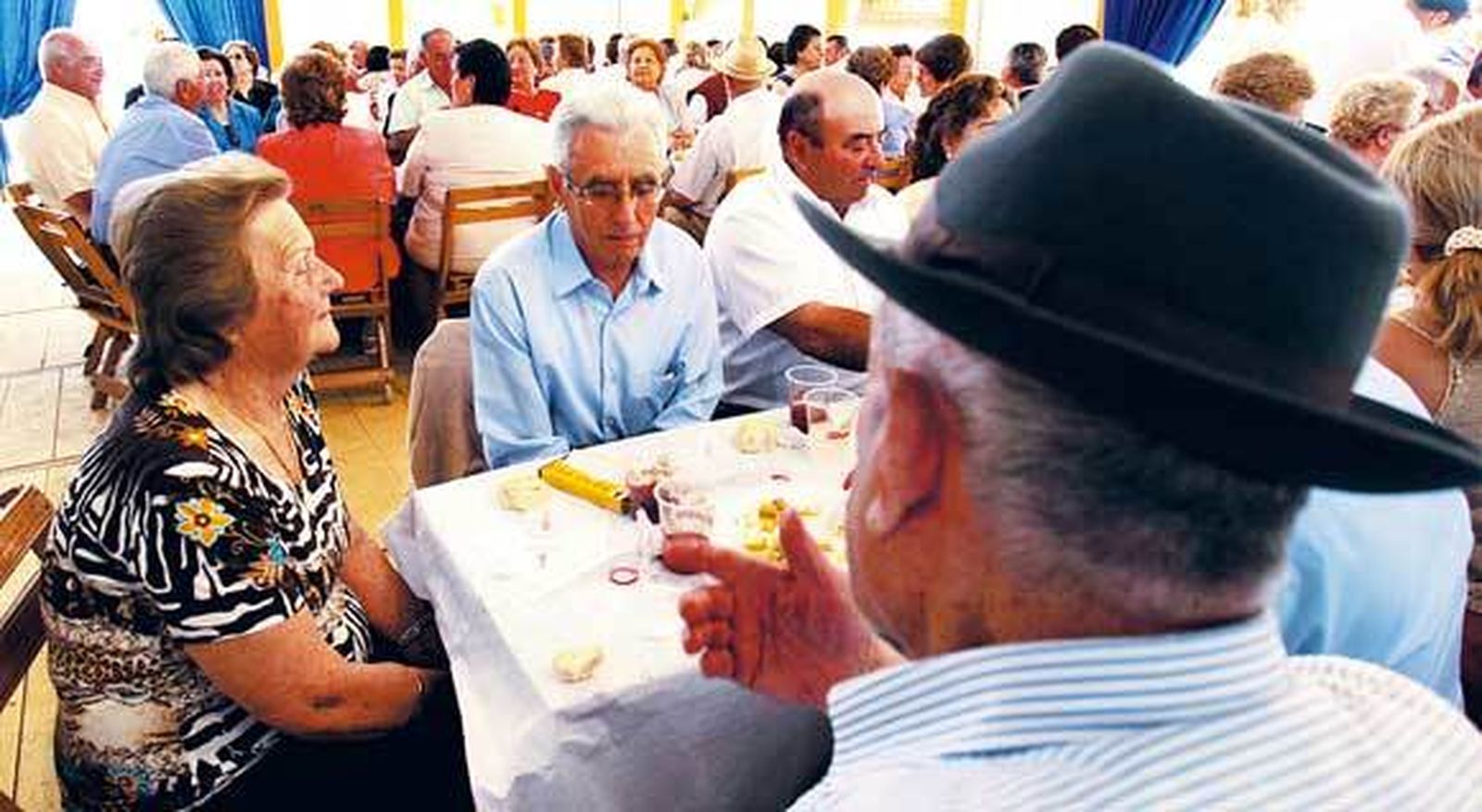 Los mayores también tienen su sitio en la feria