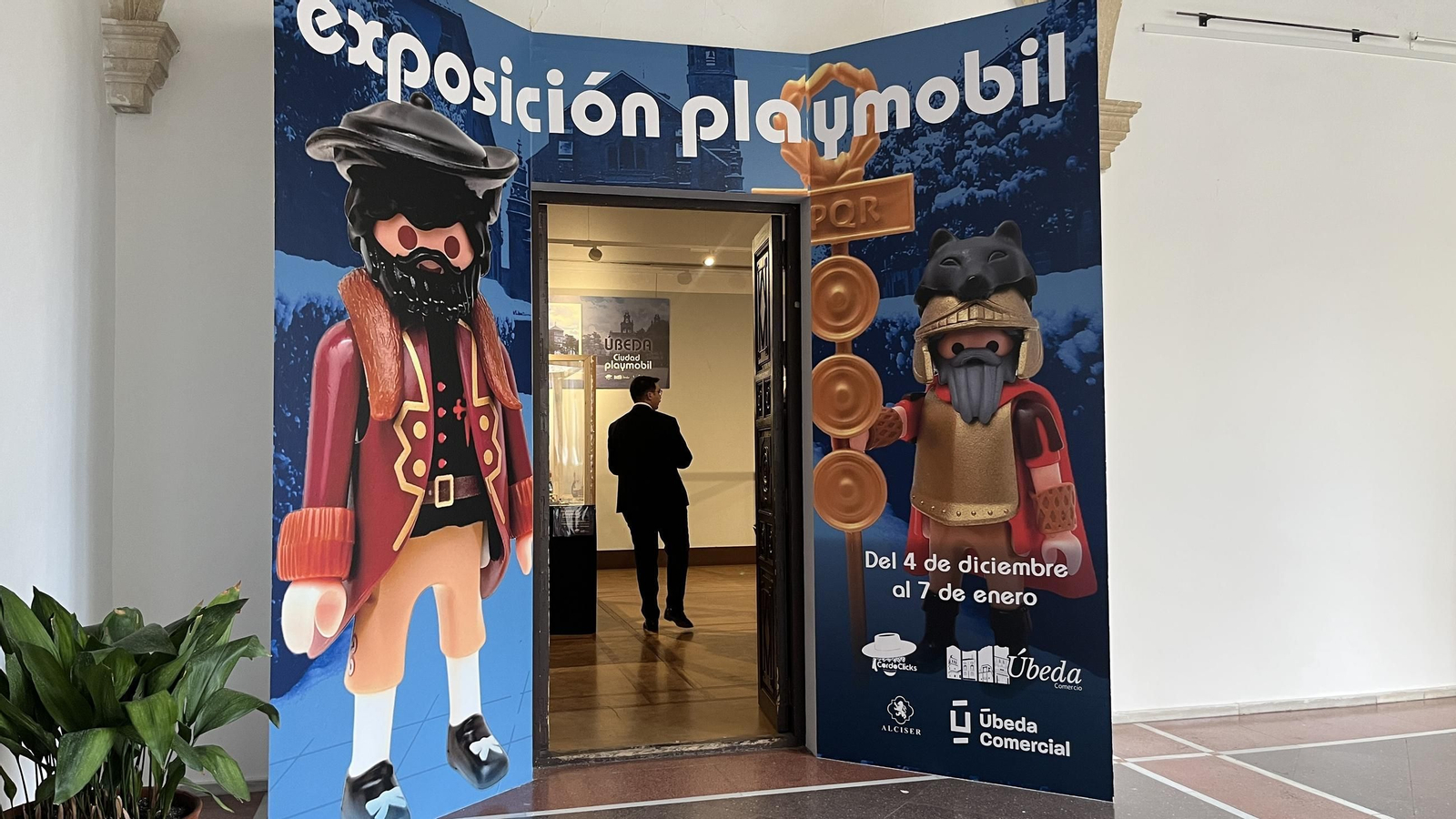 En imágenes: las míticas figuras de Playmobil cumplen 50 años con esta exposición En imágenes: las míticas figuras de Playmobil cumplen 50 años con esta exposición