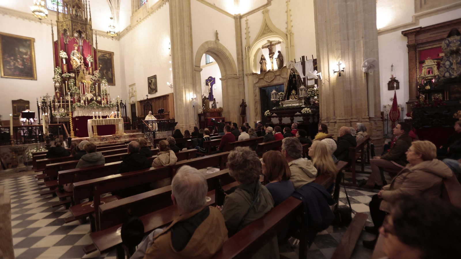 Las fotos de la misa del Domingo de Resurrección en Tarifa