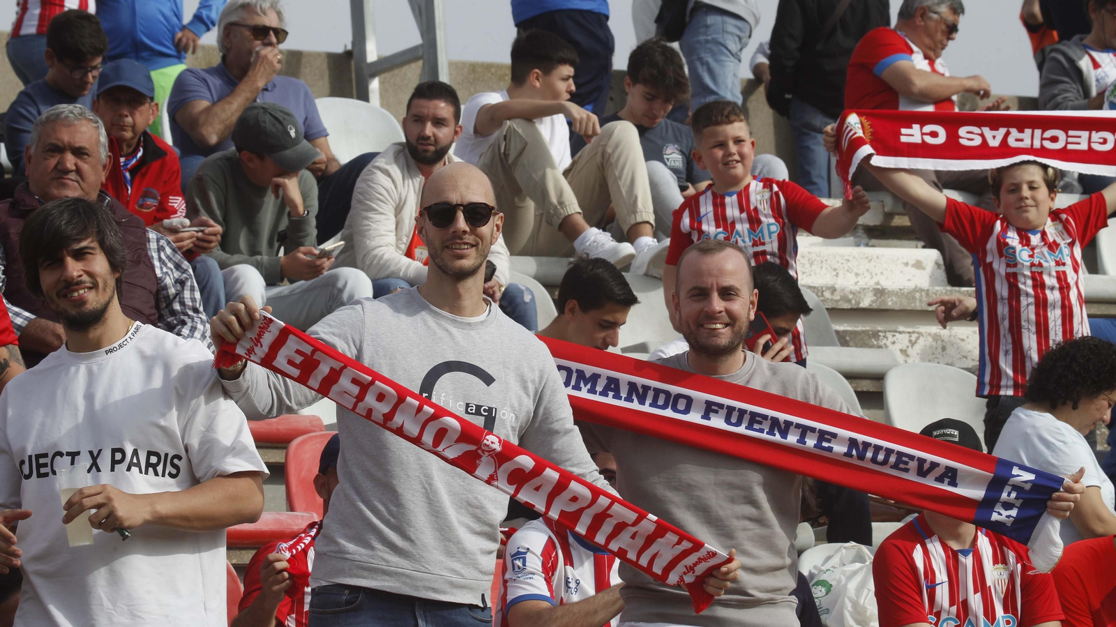 Búscate en el Algeciras CF  - Linares de Primera Federación
