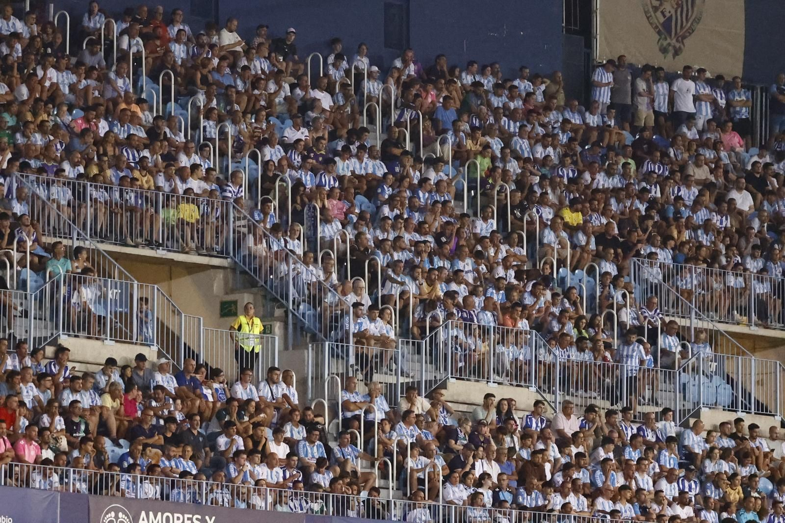 Búscate en las gradas de La Rosaleda en el Málaga CF-Real Sociedad B