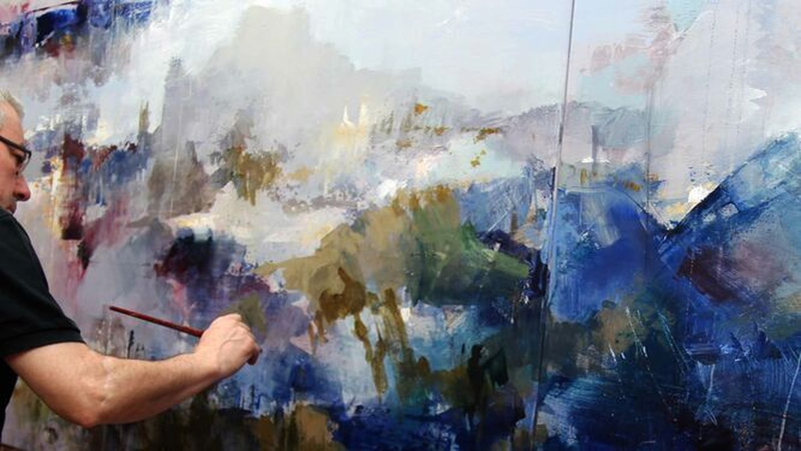 Ricardo Galán Urréjola pintando la obra