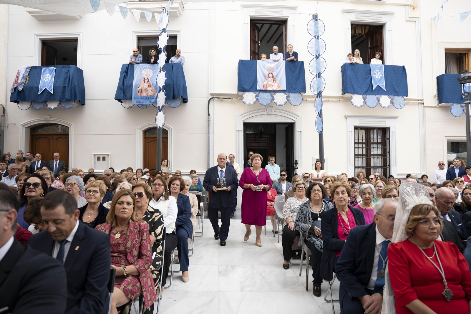 Las imágenes de la misa y procesión en Macael por las fiestas en honor a Nuestra Señora del Rosario