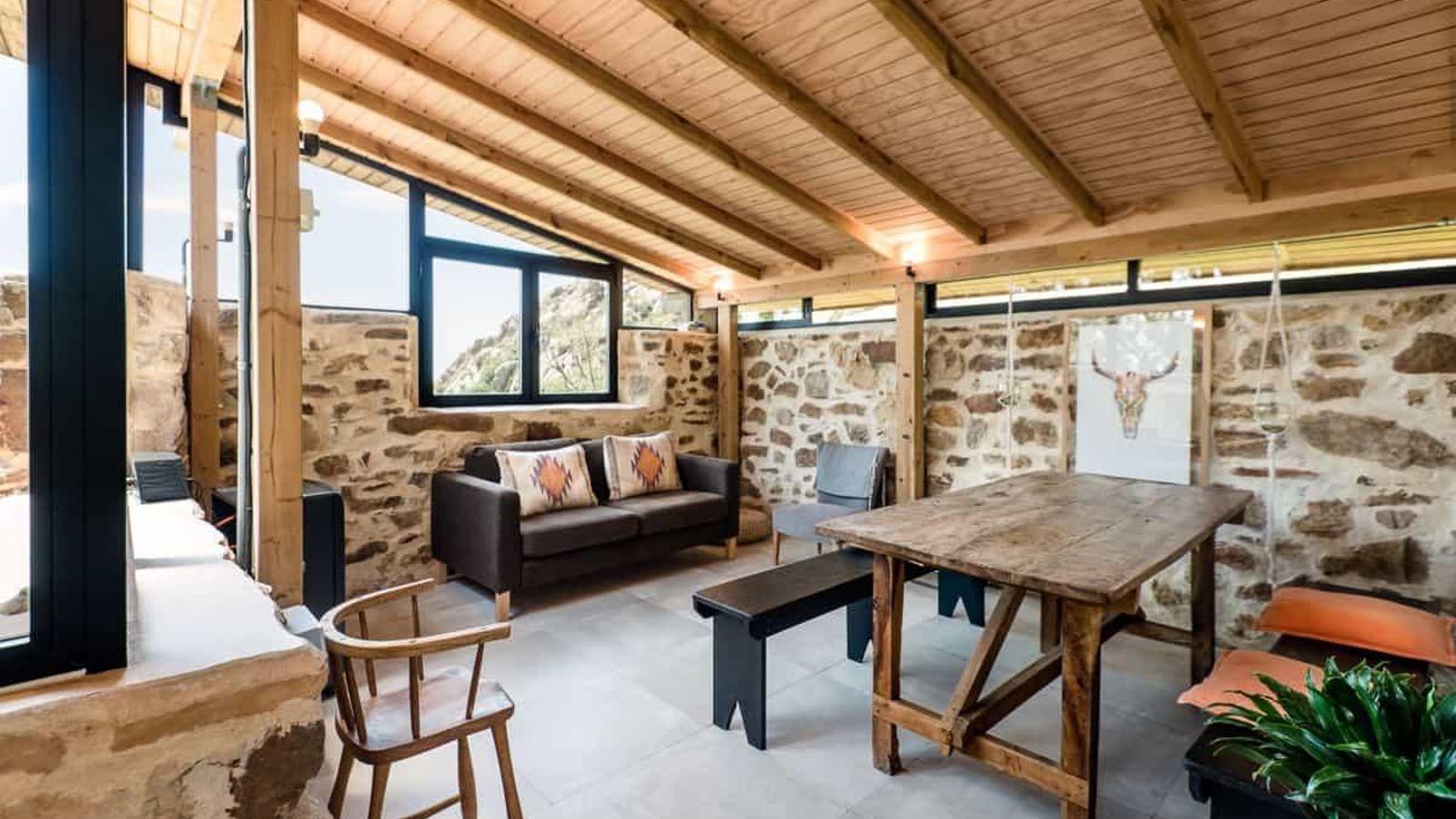 Interior de Little Stone House.