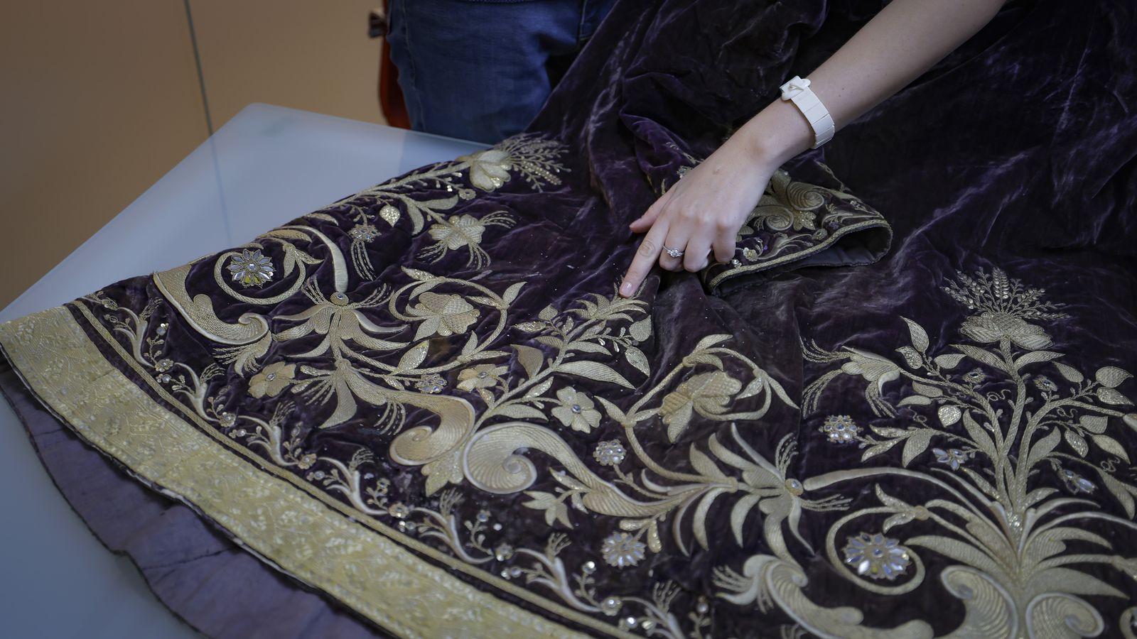 La túnica con el galón que le fue añadido a principios del siglo XX.