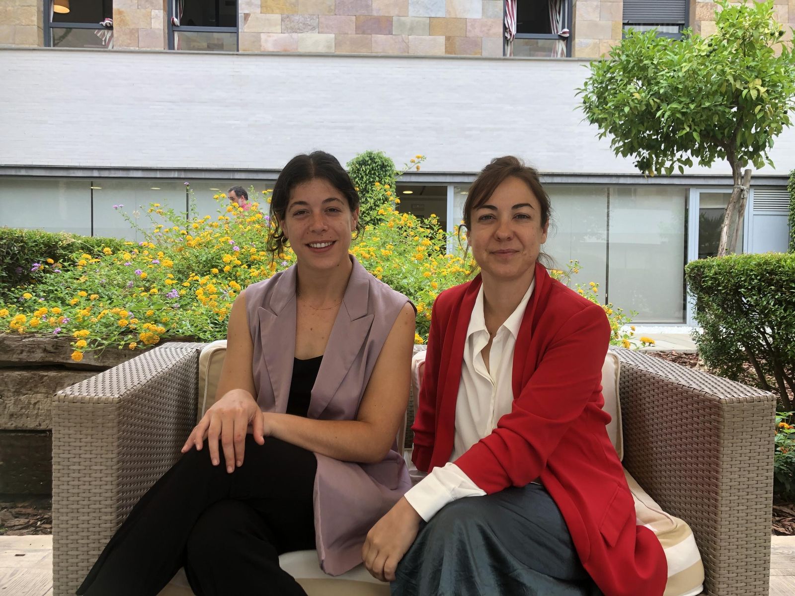 Responsables del Equipo Atención Psicosocial Enfermedades Avanzadas de Cruz Roja Huelva.