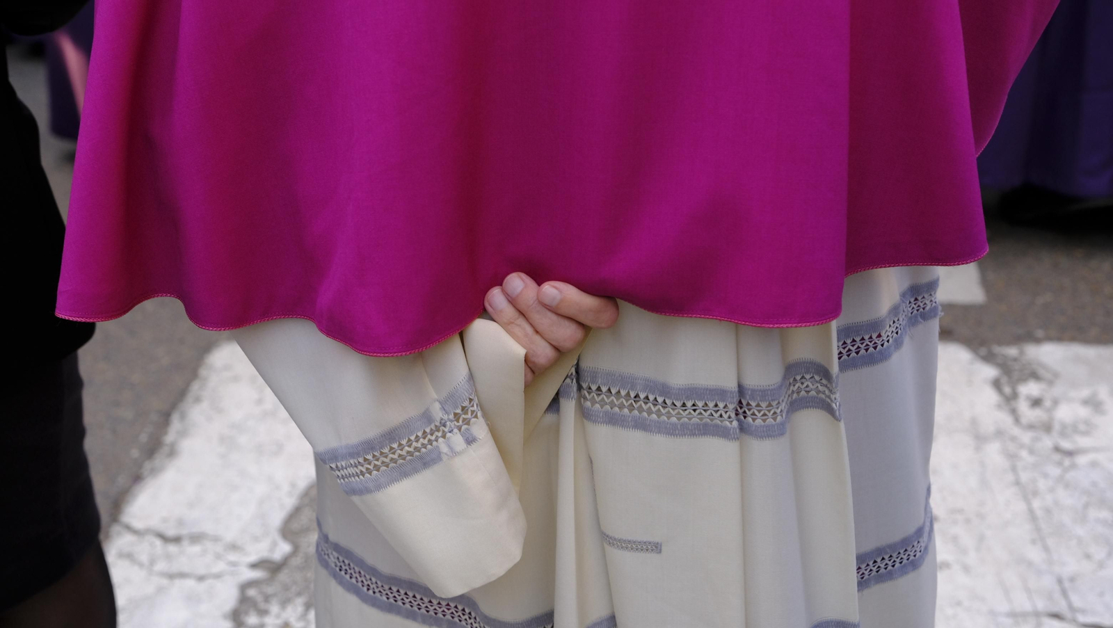 Pasión vuelve a su Iglesia de Santa Teresa azotada por la lluvia