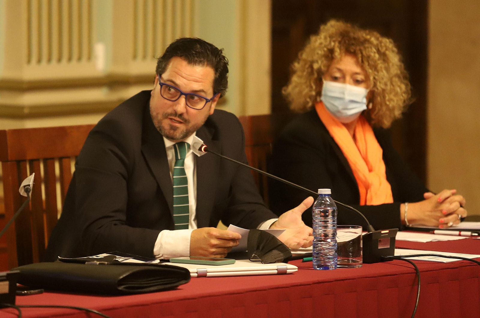 Imágenes del pleno celebrado en el Ayuntamiento de Huelva