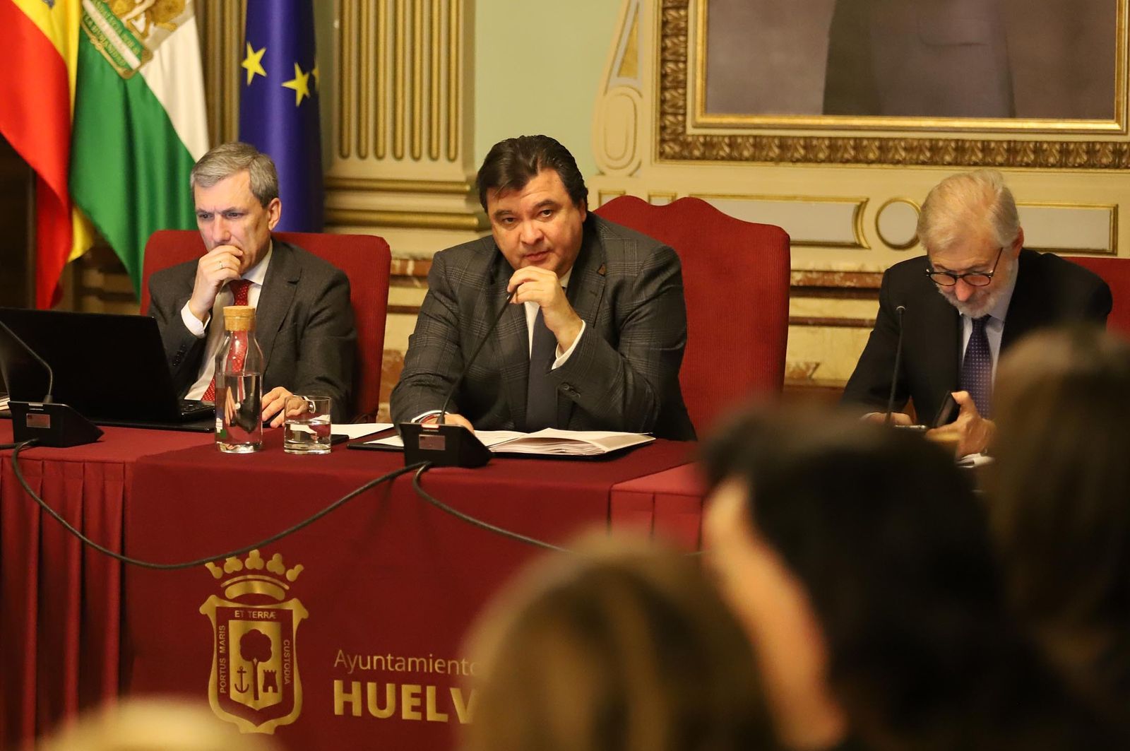 Imágenes del pleno celebrado en el Ayuntamiento de Huelva
