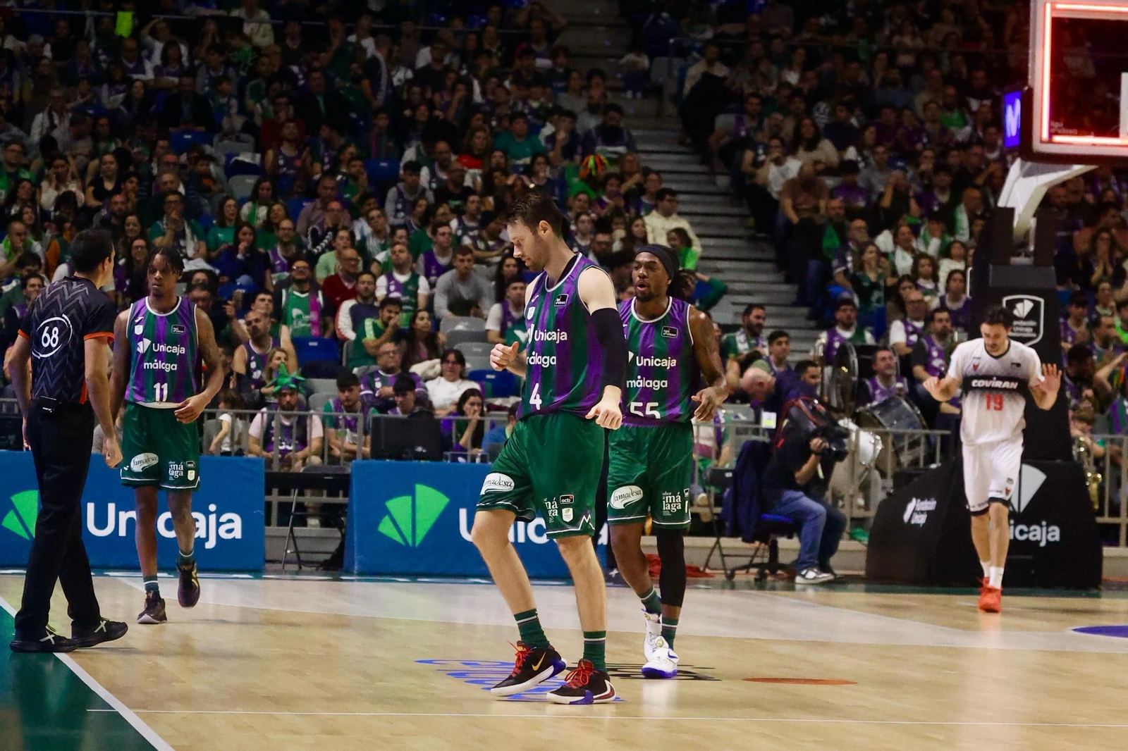 El Unicaja-Covirán Granada, en fotos