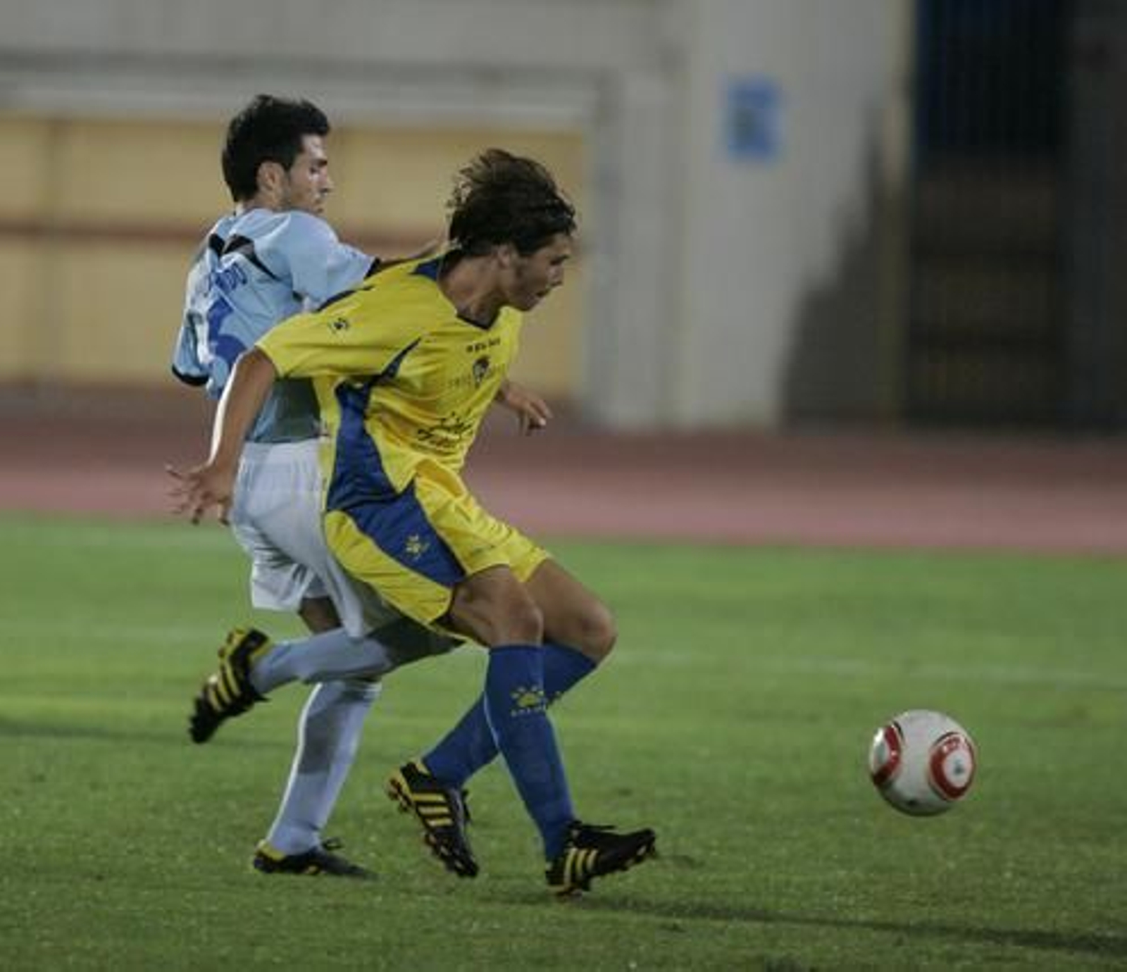 Lolo Armario repitió titularidad en Copa tras su buen partido ante L´Hospitalet. 

Foto: Javier Alonso