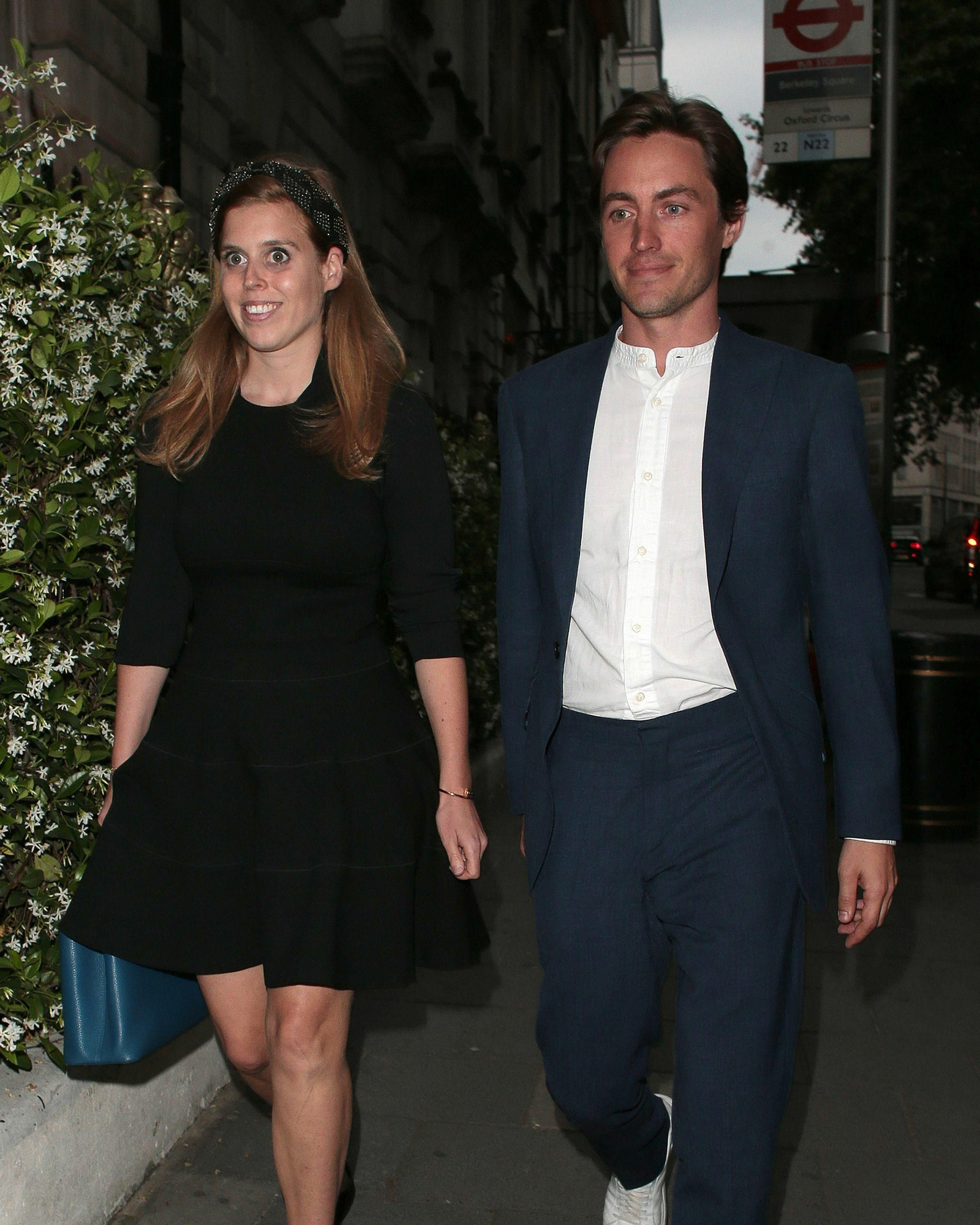 Beatriz y Edo, a su llegada a la fiesta.