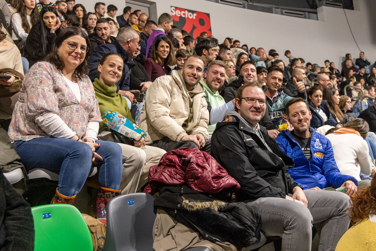 En imágenes: el Olivo Arena vibra con piruetas y motor en estado puro en el Soloflow Freestyle (2)