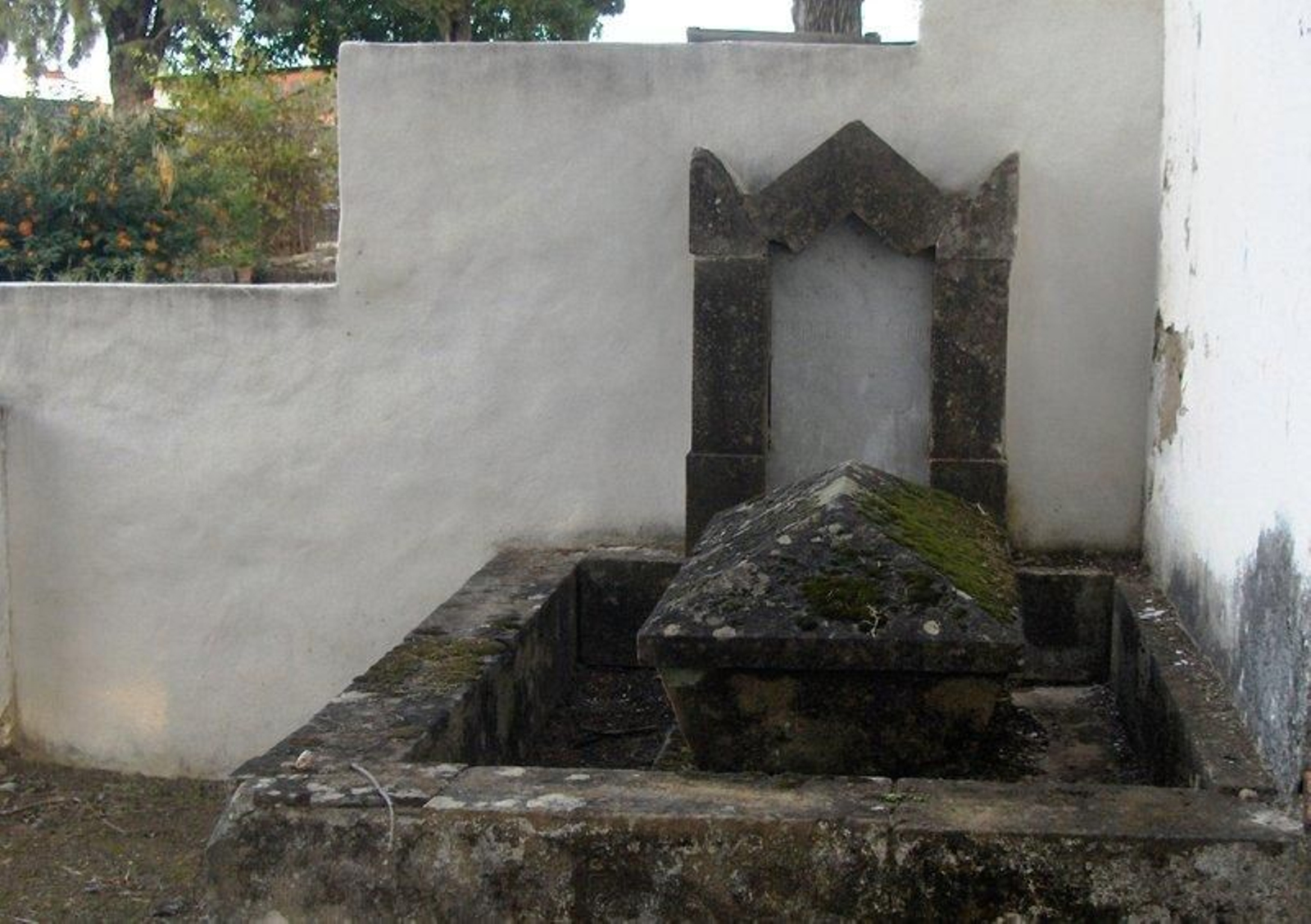 Recorrido por el Cementerio Evangelista Inglés de Linares, entre los más bonitos de España