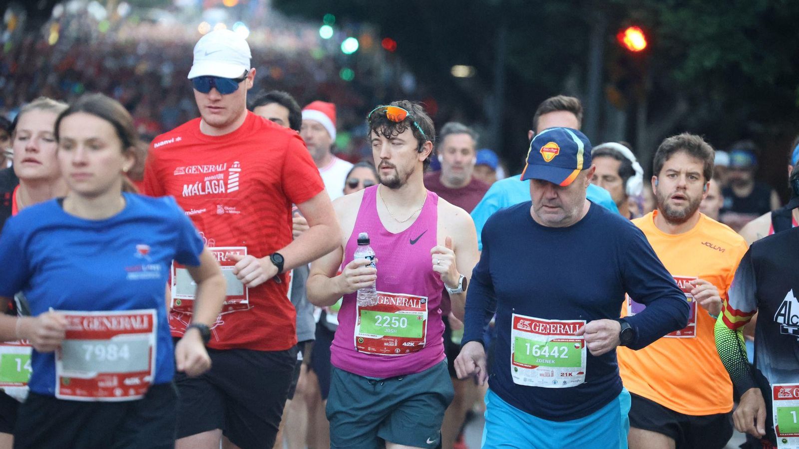 Las mejores fotos de la Maratón de Málaga 2024