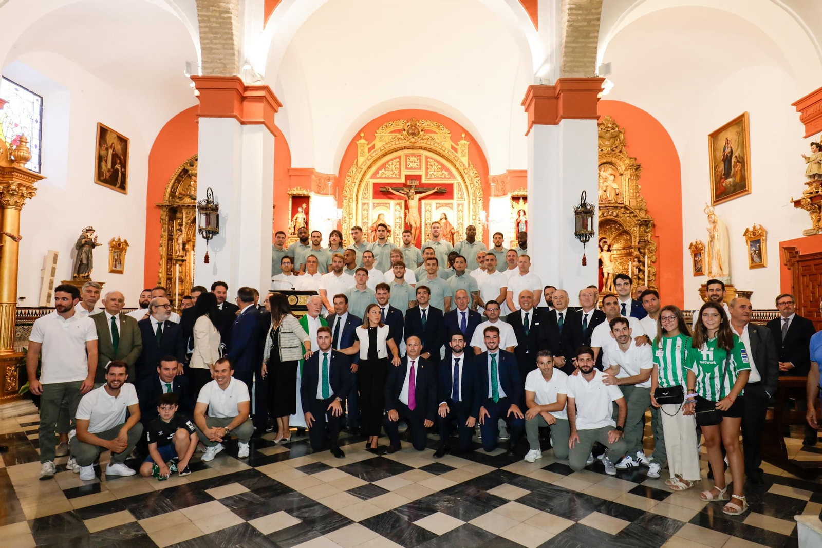 Las fotos de la visita del Betis a Tomares