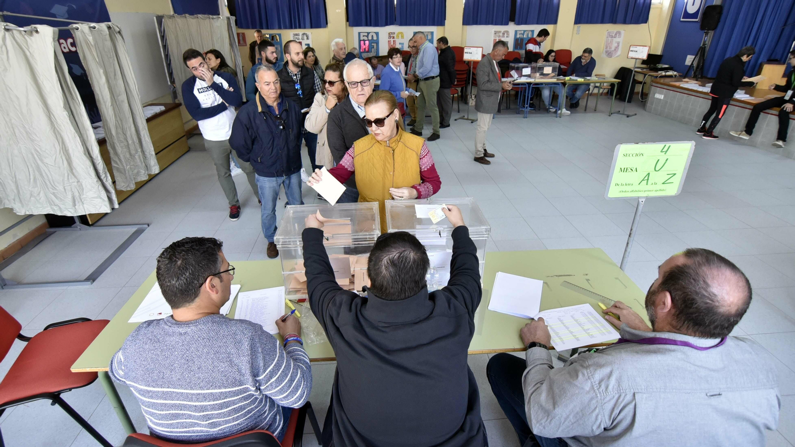Las mejores fotos de la jornada electoral en La Línea