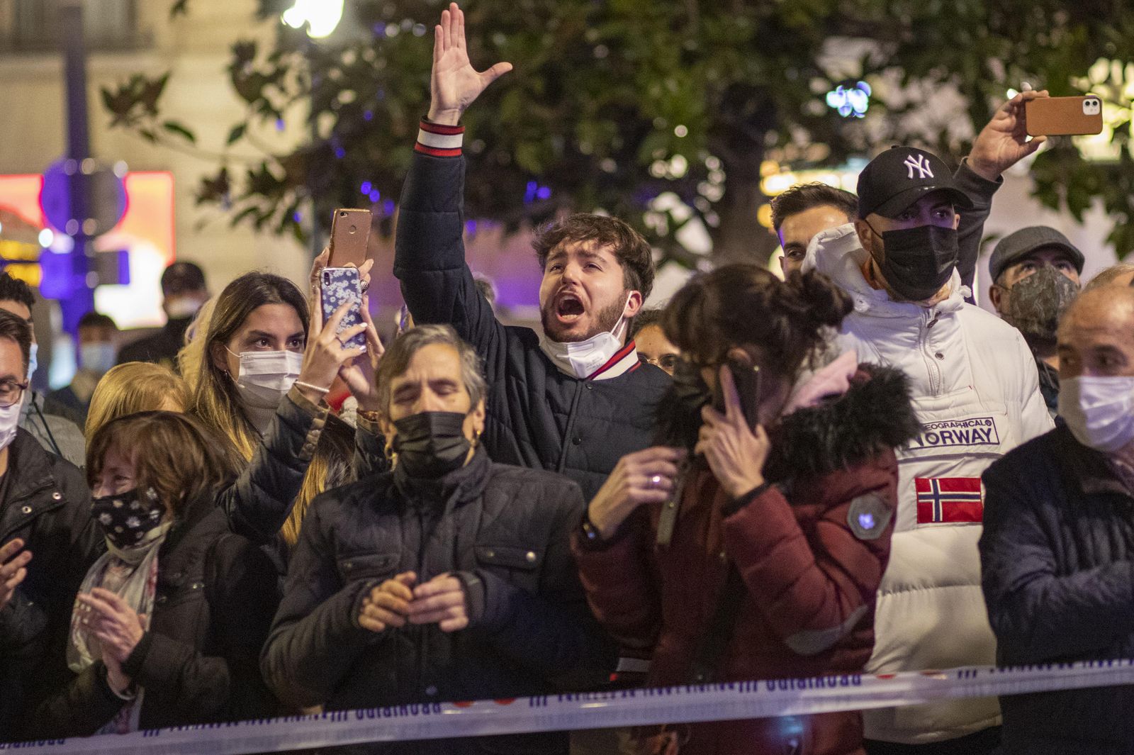 Fotos: el homenaje del quinto centenario del traslado de los restos de los Reyes Católicos