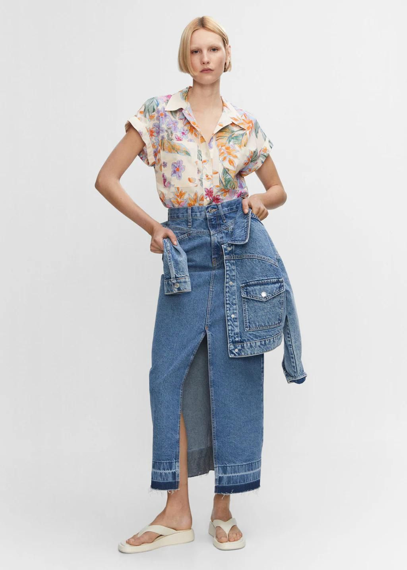 Blusa de flores de Mango.