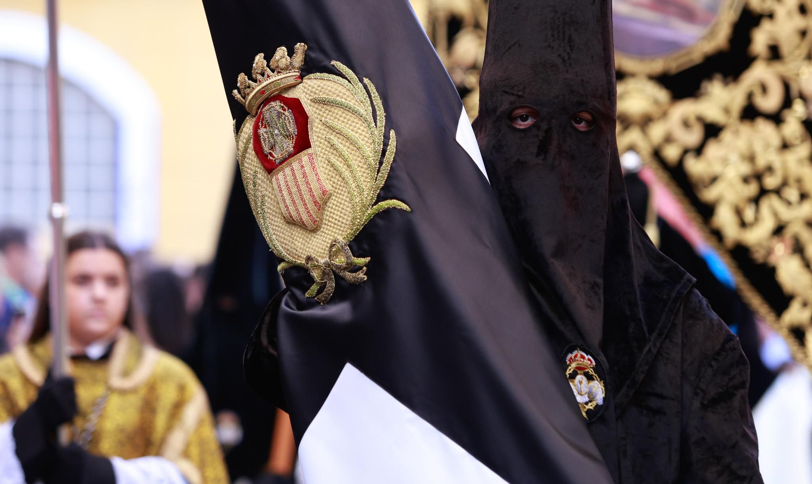 La Piedad en su procesión del Viernes Santo en Málaga, en fotos