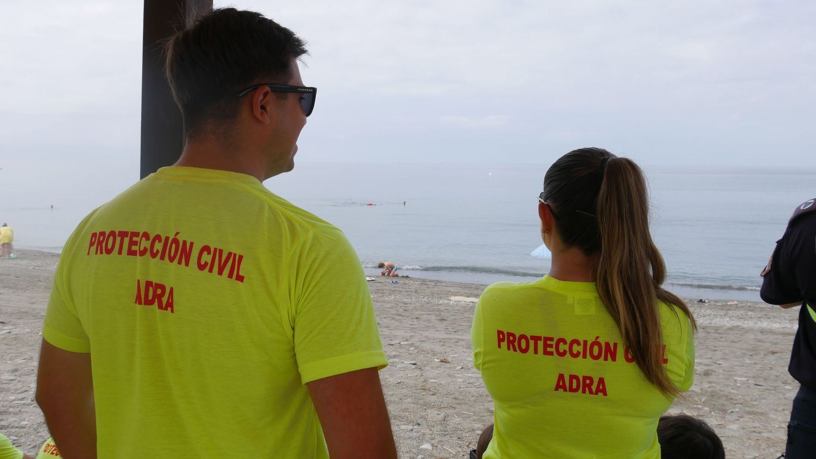 Socorristas en Adra.