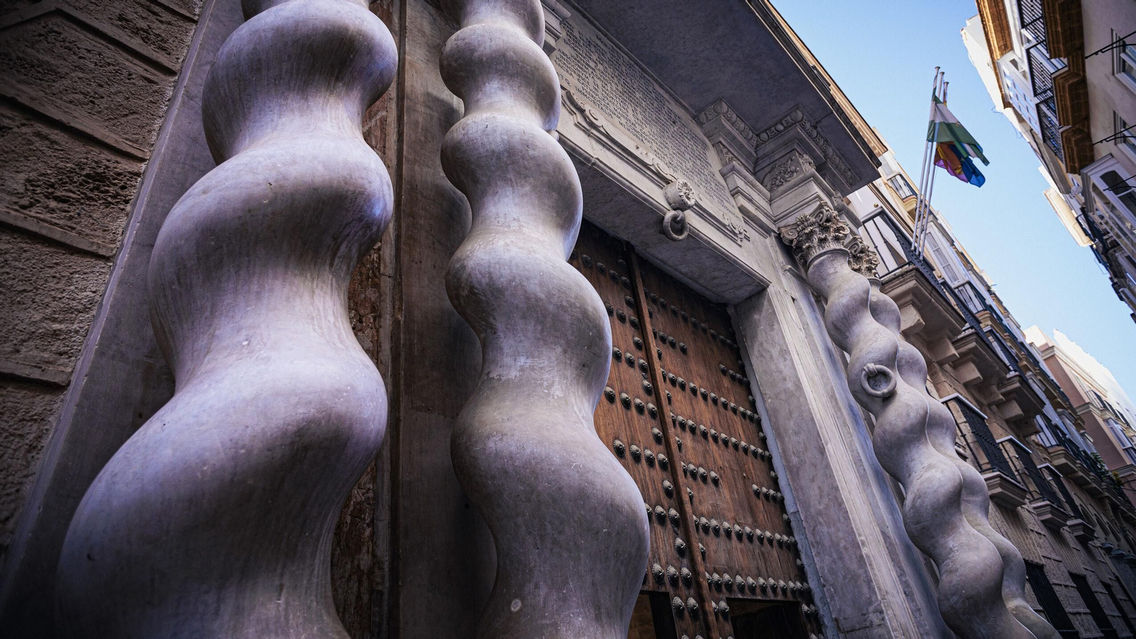 Entrada a la sede del Archivo Histórico Provincial de Cádiz.